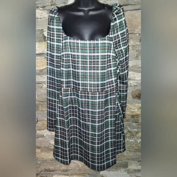 Mi Ami for Francesca's NWT plaid green dress size xl, square neck XL - Picture 13 of 13